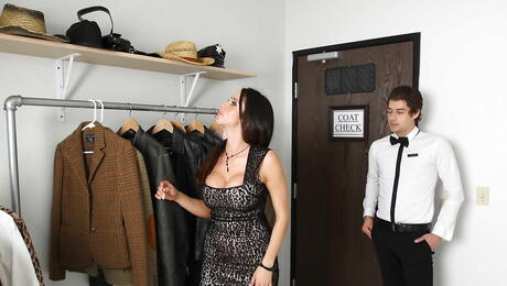 Charming latin milf Ariella Ferrera fucked in her hairy pussy after hot cock suck 