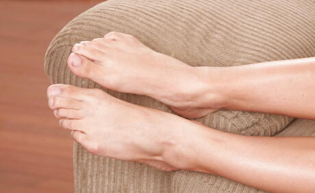 Luscious latina teen Gisele Mona in nasty foot fetish action 